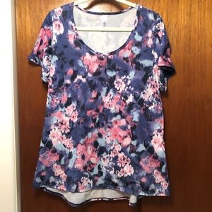 Lularoe floral classic t